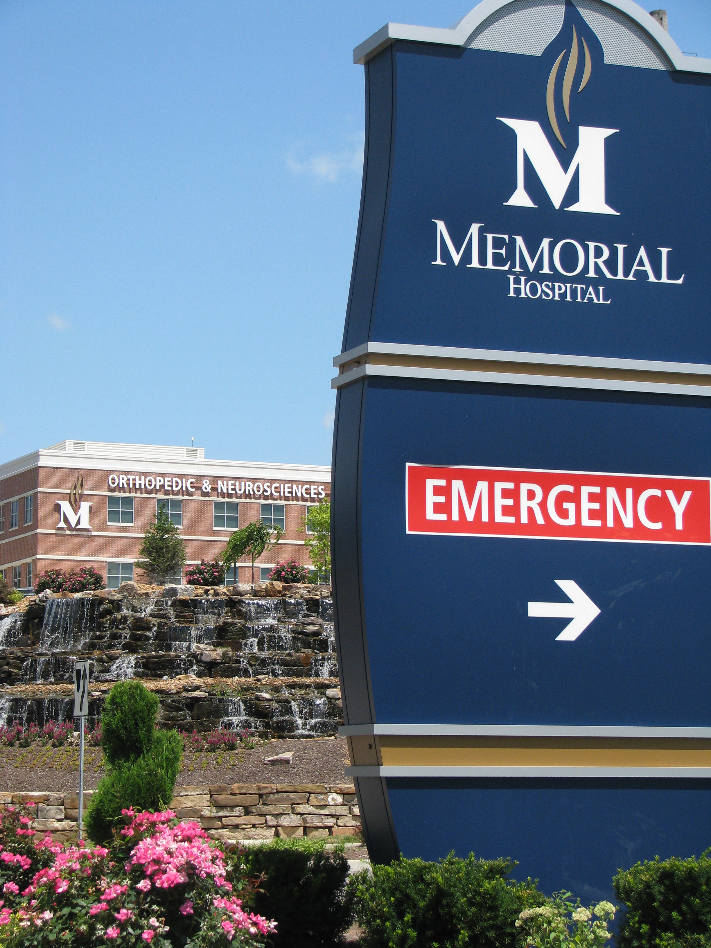 Memorial Hospital Sign